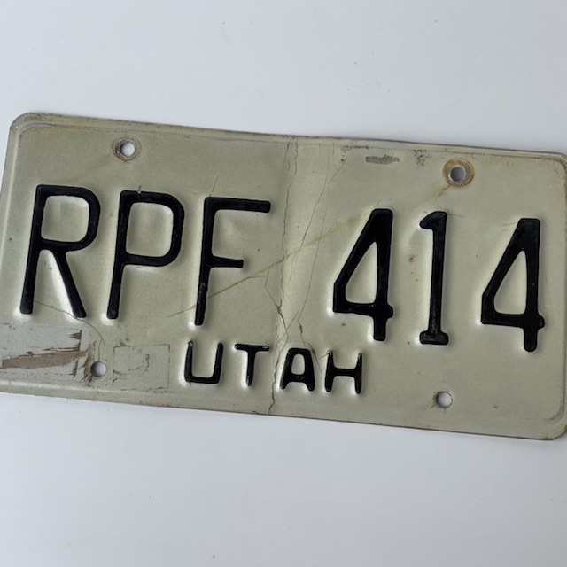 NUMBER PLATE, USA - White Black Utah 